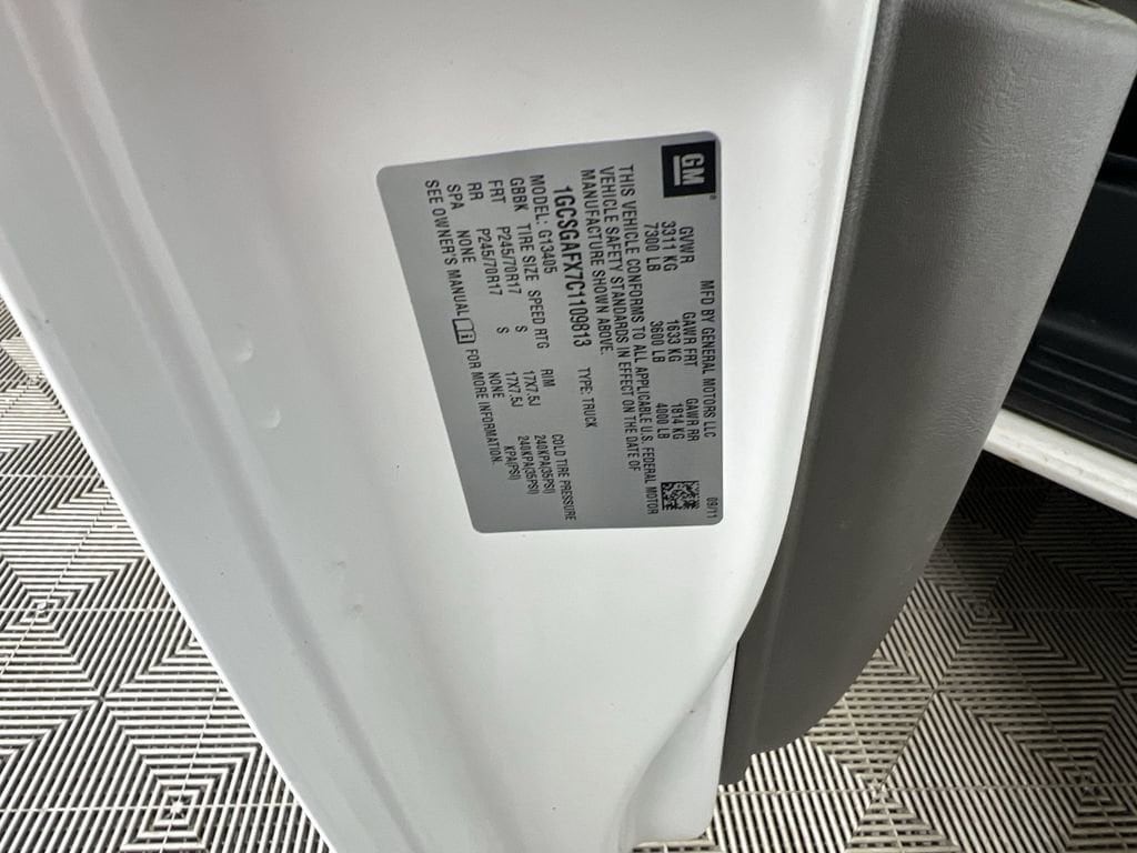 Used 2012 Summit White Chevrolet Work Van image 29