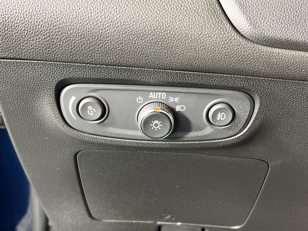 Used 2021 Deep Azure Buick Preferred image 18