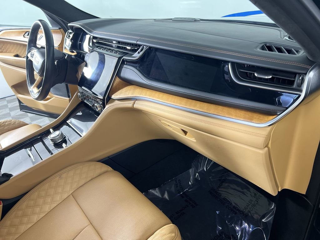 Used 2022 Midnight Sky Jeep Summit image 30