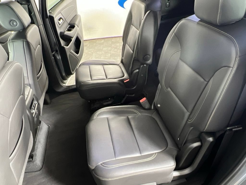 Used 2023 Sterling Gray Chevrolet LT Leather image 15