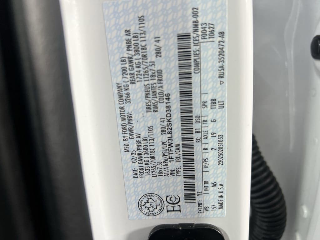 Used 2025 Oxford White Ford XLT image 32