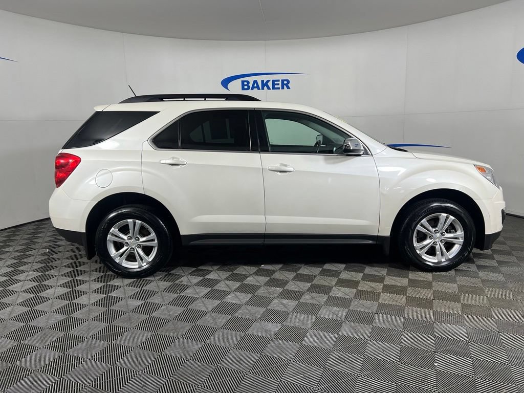 Used 2015 White Diamond Tricoat Chevrolet LT w/1LT image 5