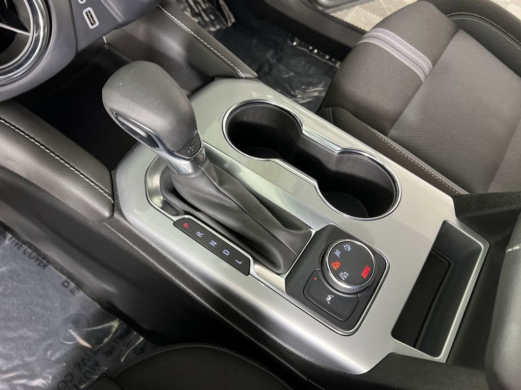 Used 2025 Sterling Gray Chevrolet LT w/2LT image 16