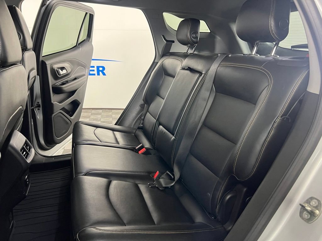 Used 2018 Quicksilver GMC SLT image 16