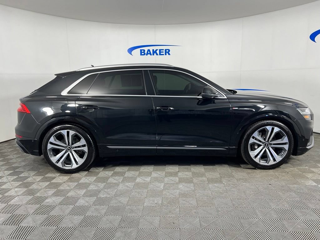 Used 2022 Mythos Black Audi 55 Premium image 7