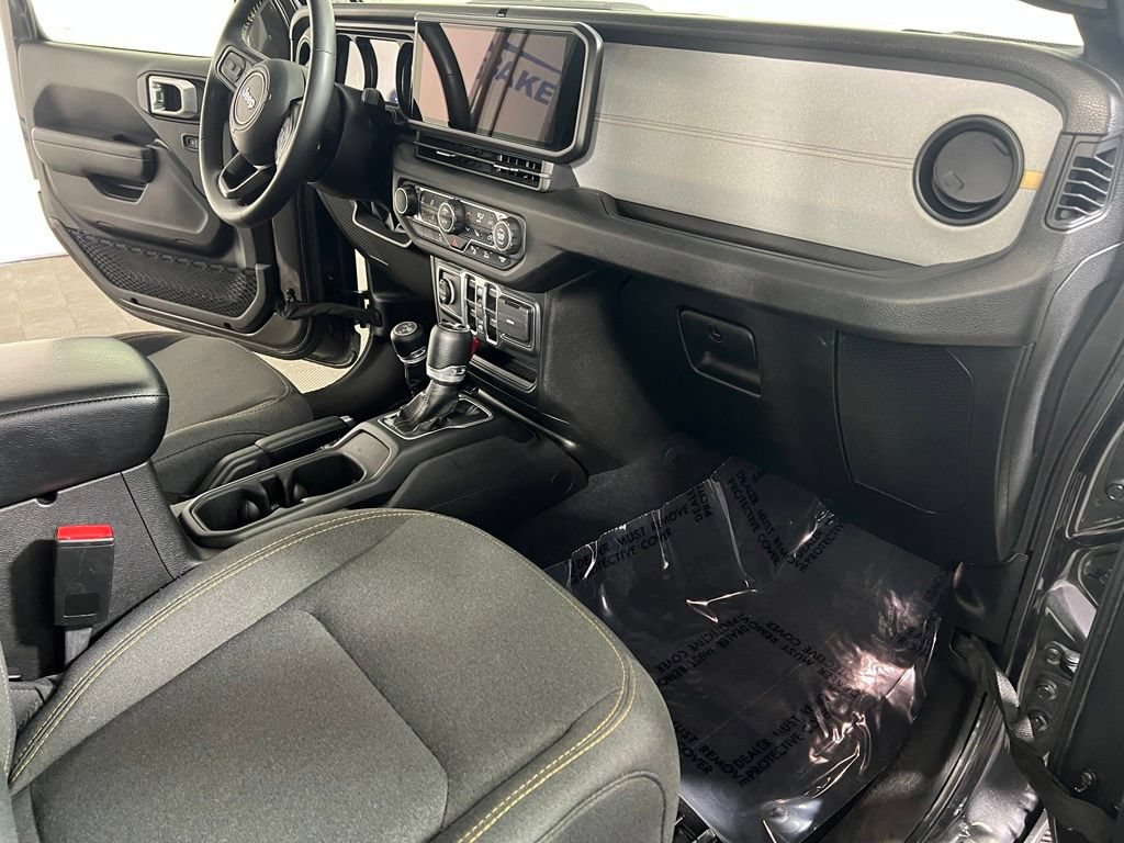 Used 2024 Granite Crystal Metallic Clearcoat Jeep Sport image 11
