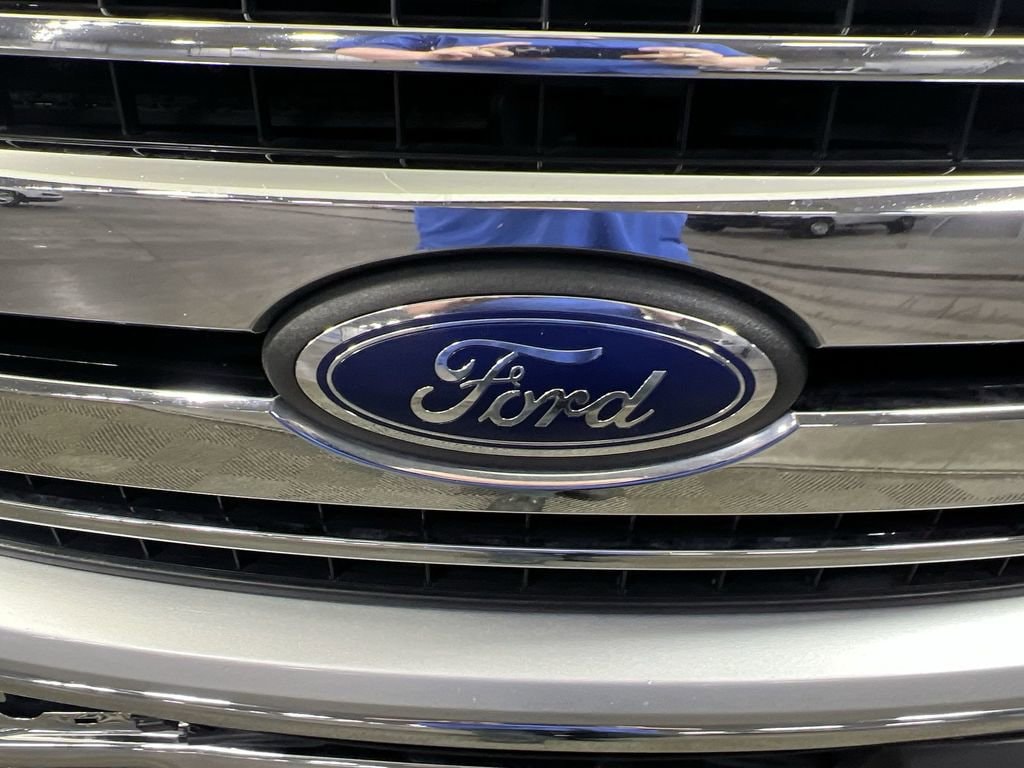 Used 2019 Ingot Silver Ford  image 27