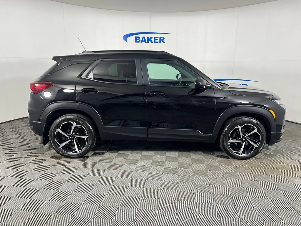 Used 2023 Mosaic Black Chevrolet RS image 6