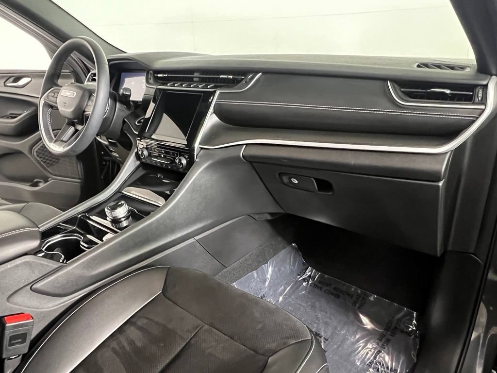 Used 2023 Baltic Gray Jeep L Laredo image 11