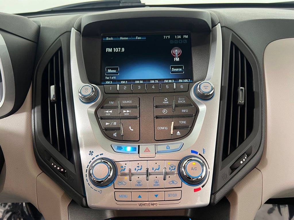 Used 2015 White Diamond Tricoat Chevrolet LT w/1LT image 22
