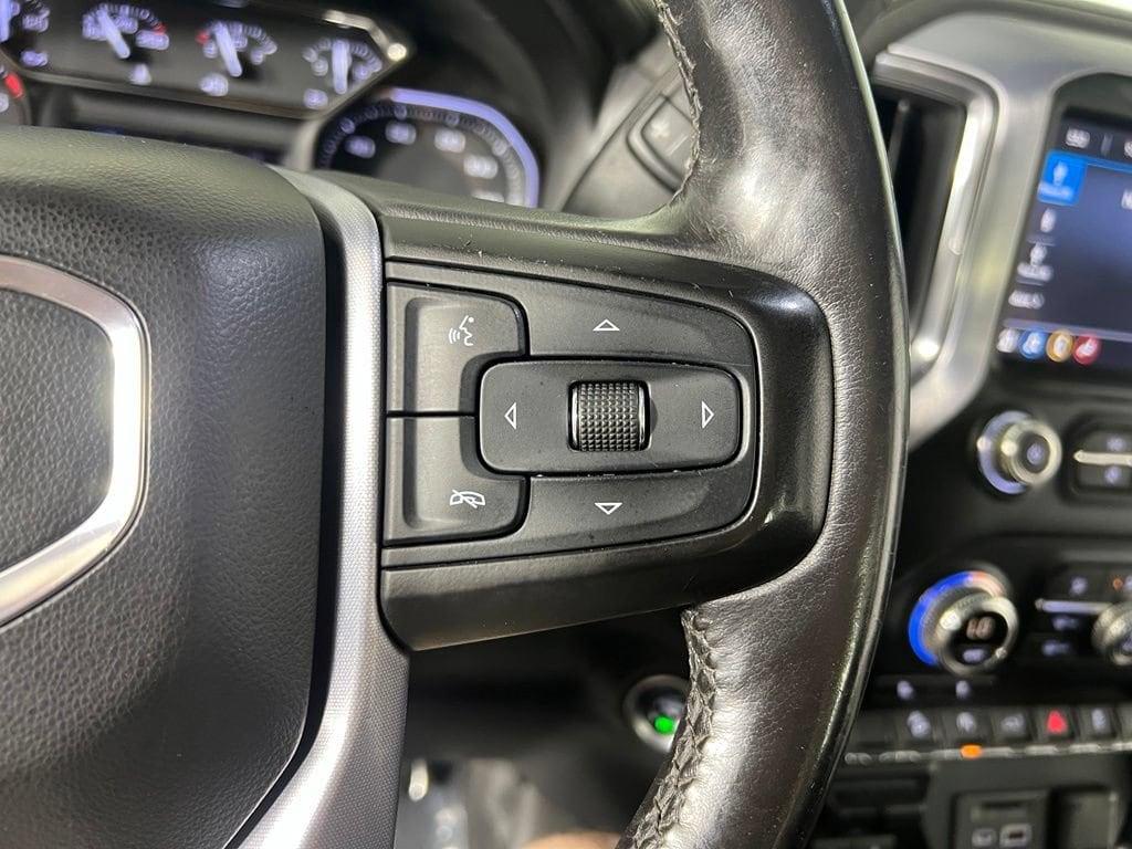 Used 2019 Onyx Black GMC SLE image 22