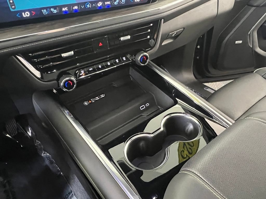 Used 2025 Black Chevrolet Premier image 39