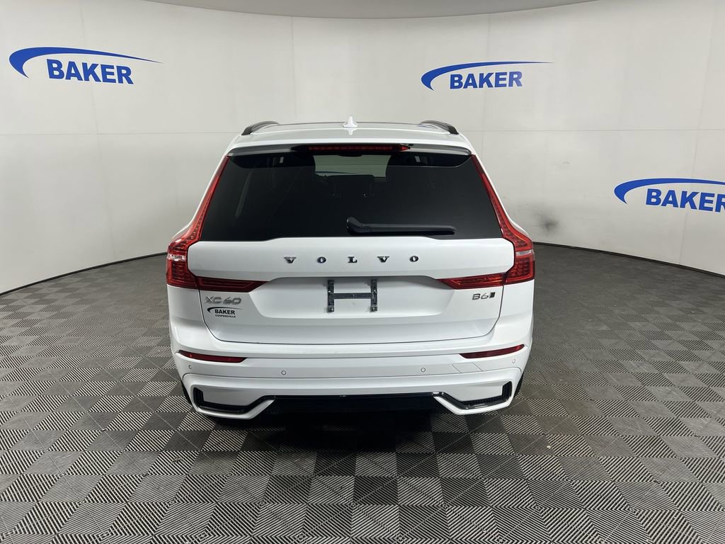 Used 2023 Crystal White Volvo B6 AWD Ultimate Dark image 8