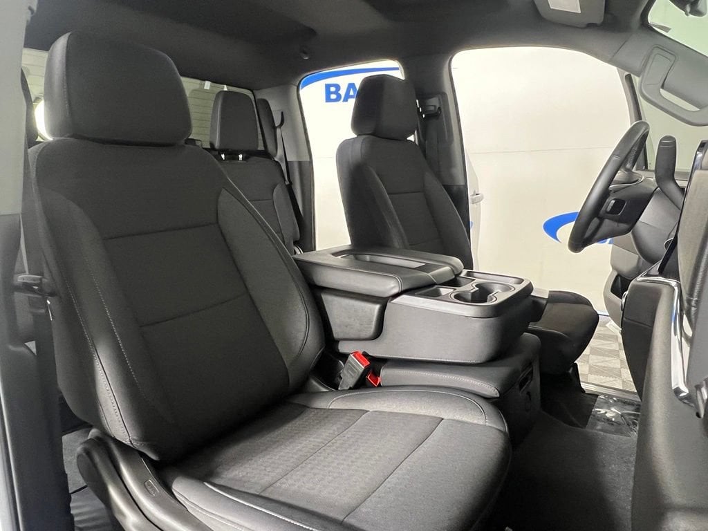 Used 2024 Summit White GMC Elevation w/3VL image 12