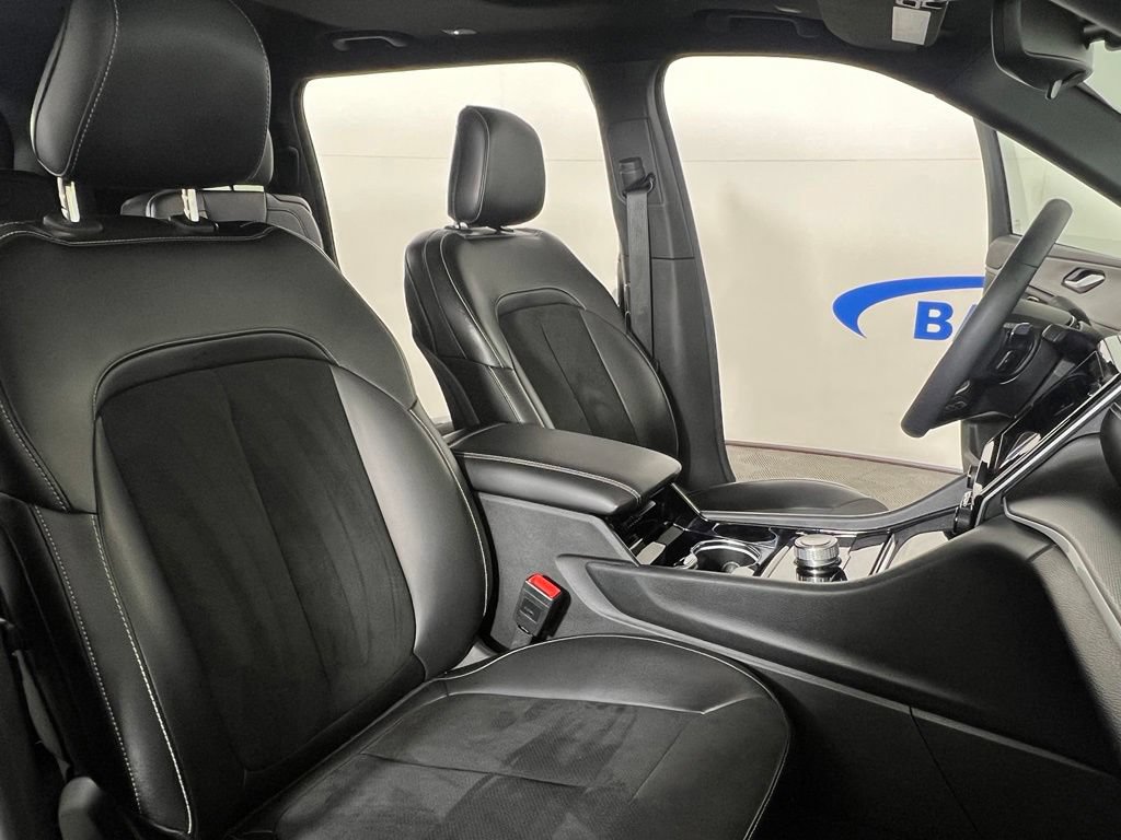 Used 2023 Baltic Gray Jeep L Laredo image 12