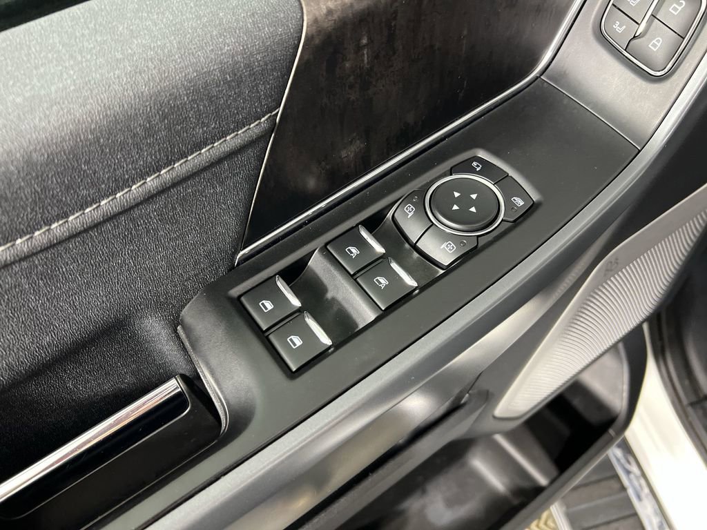 Used 2021 Star White Metallic Tri-Coat Ford  image 23