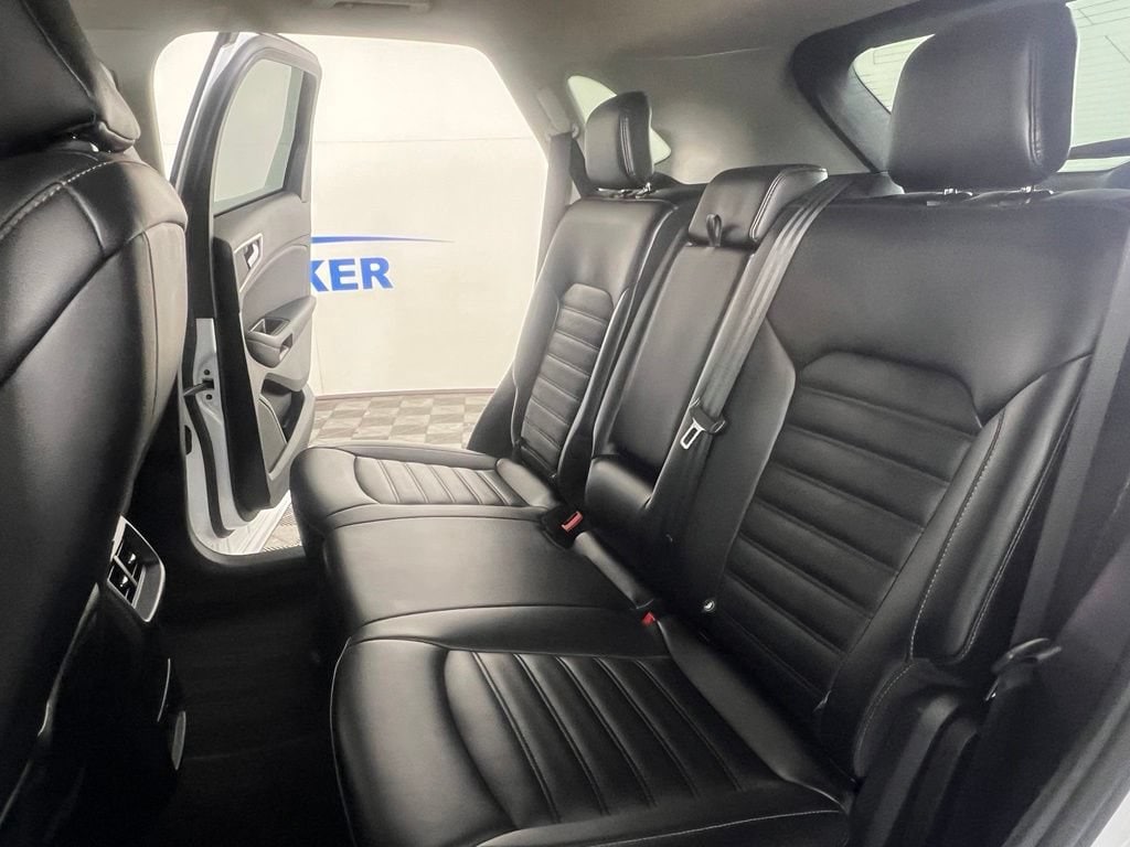 Used 2024 Oxford White Ford  image 16