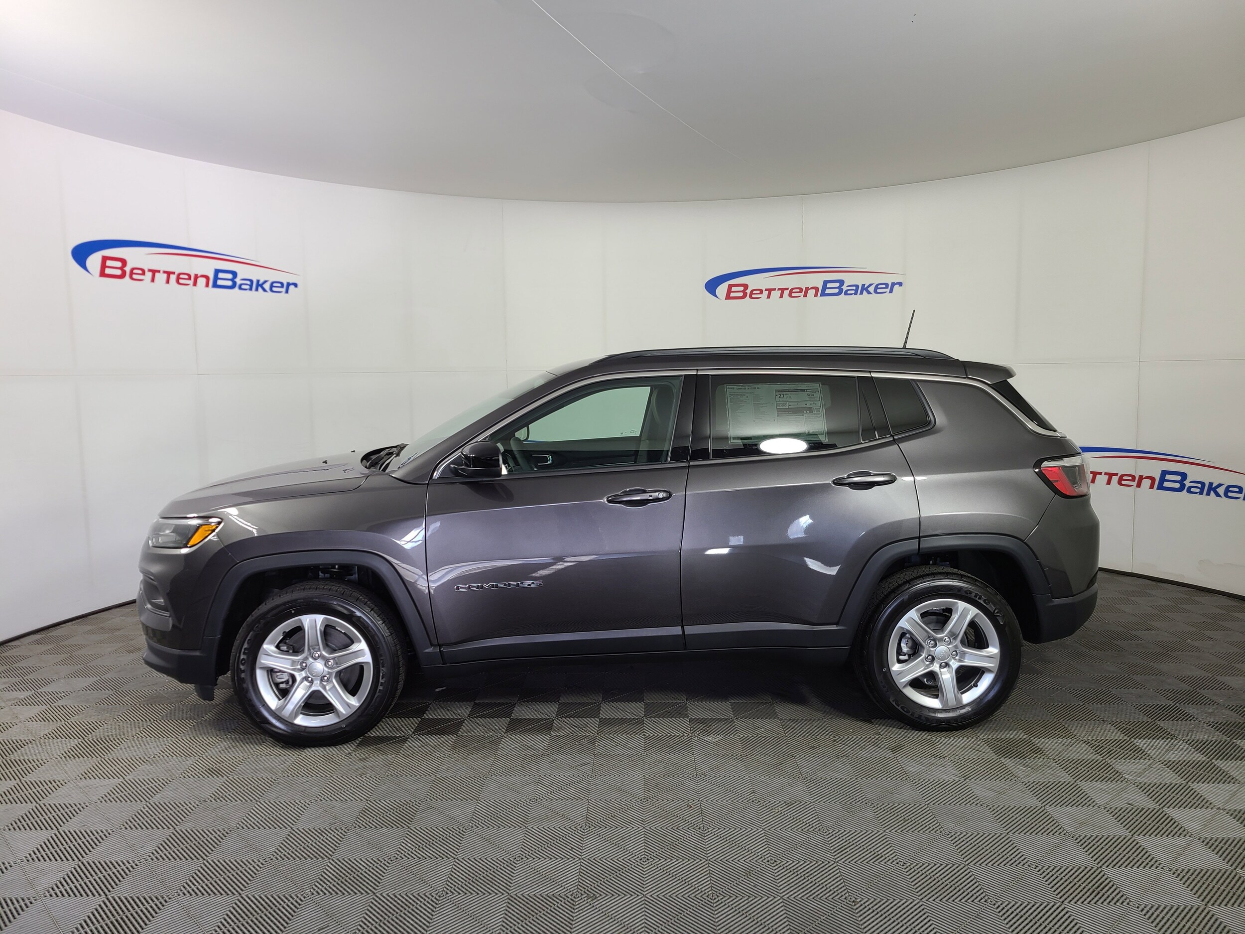 2024 Jeep Compass Latitude photo 4