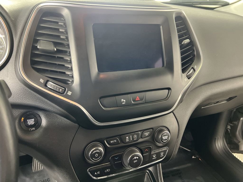 Used 2019 Billet Silver Jeep Latitude Plus 4x4 image 12
