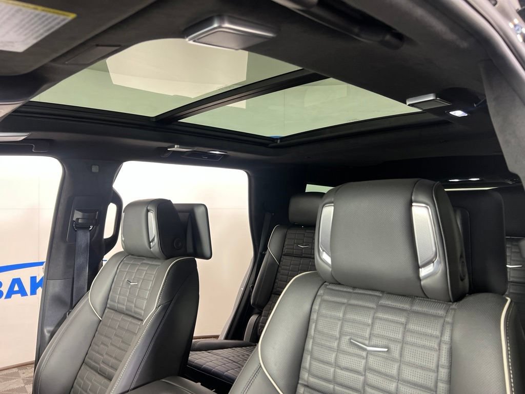 Used 2026 Black Raven CADILLAC V-Series image 32