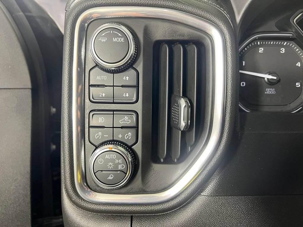 Used 2021 Onyx Black GMC Denali image 38