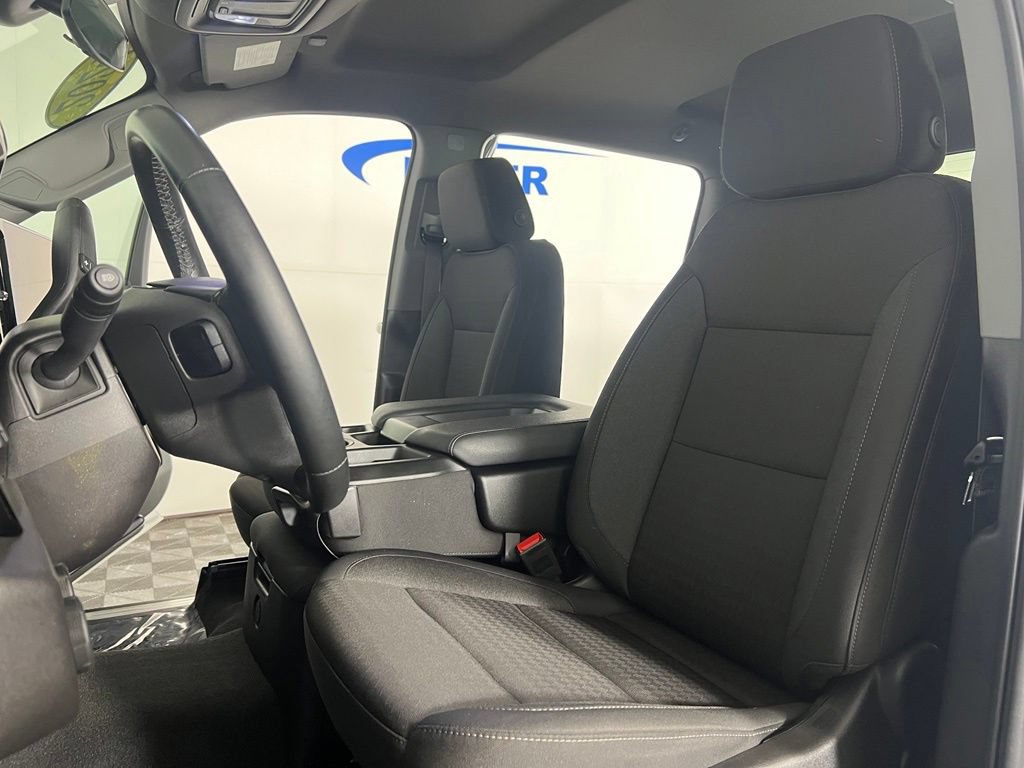 Used 2024 Summit White Chevrolet LT image 19