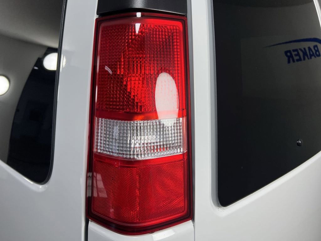 Used 2025 Summit White Chevrolet LT image 33