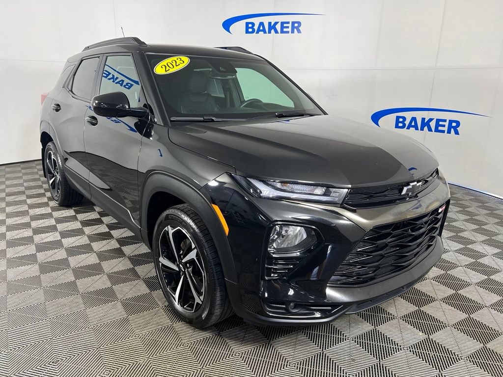 Used 2023 Mosaic Black Chevrolet RS image 7