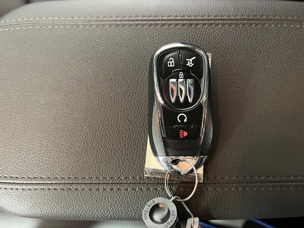 Used 2025 Ebony Twilight Buick Sport Touring image 32