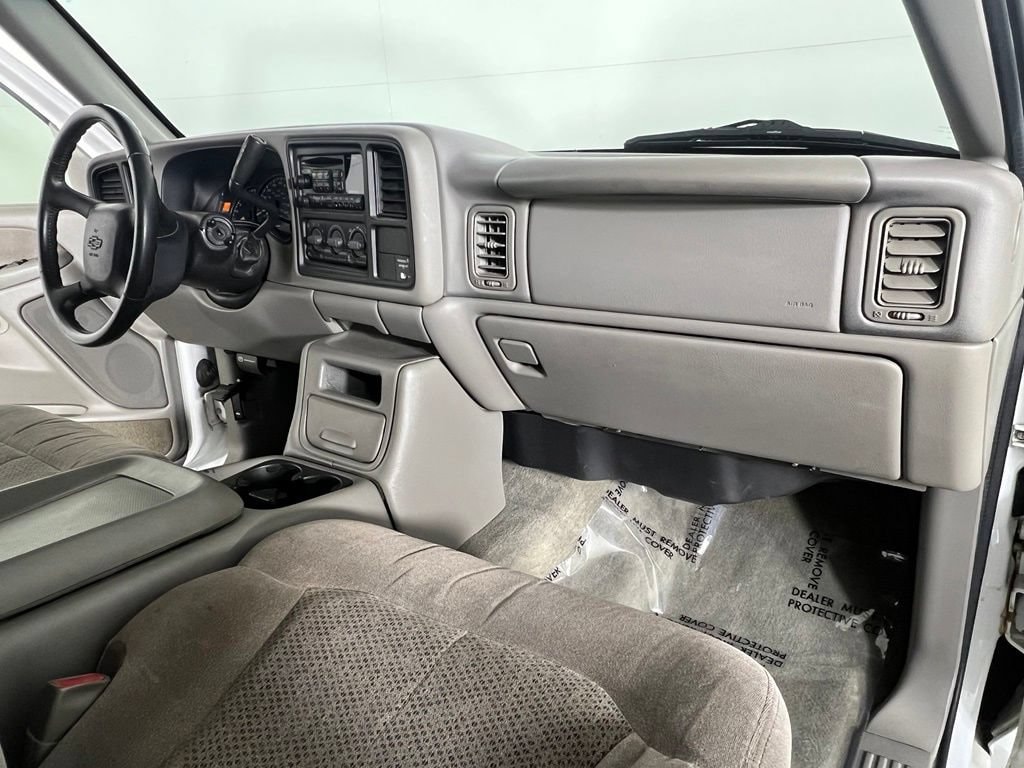 Used 2000 Summit White Chevrolet LT image 11