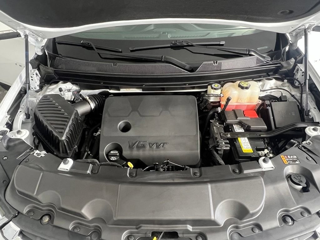 Used 2023 Summit White Chevrolet LT Leather image 38