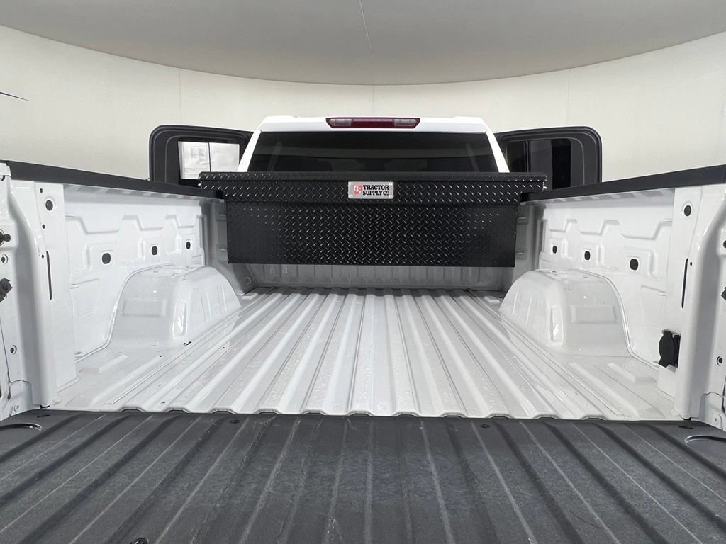 Used 2024 Summit White GMC Elevation w/3VL image 14