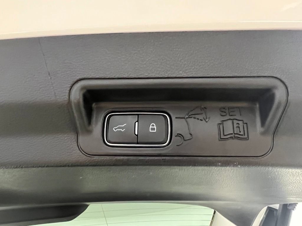 Used 2025 White Metallic Ford Active image 16