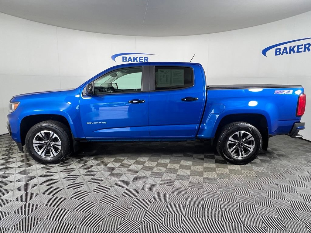 Used 2021 Bright Blue Chevrolet Z71 image 2