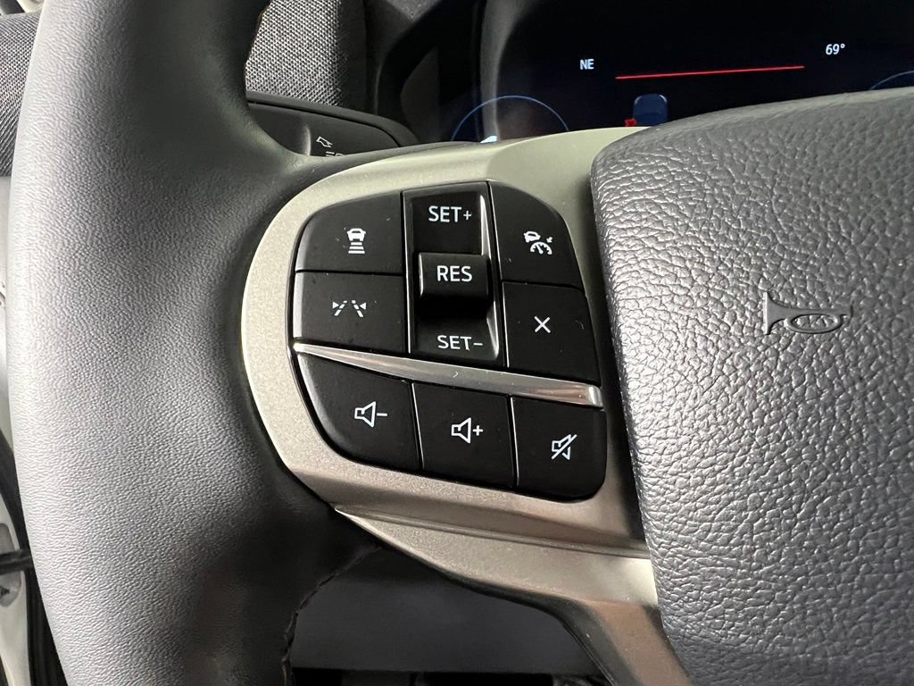 Used 2025 White Metallic Ford Active image 24