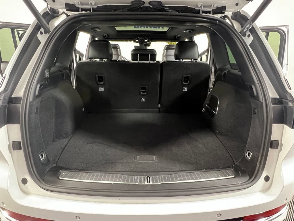 Used 2022 Bright White Jeep Overland image 14