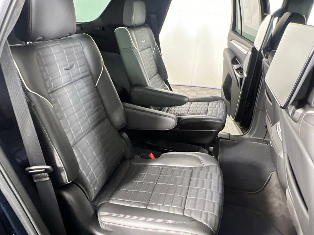 Used 2026 Black Raven CADILLAC V-Series image 13