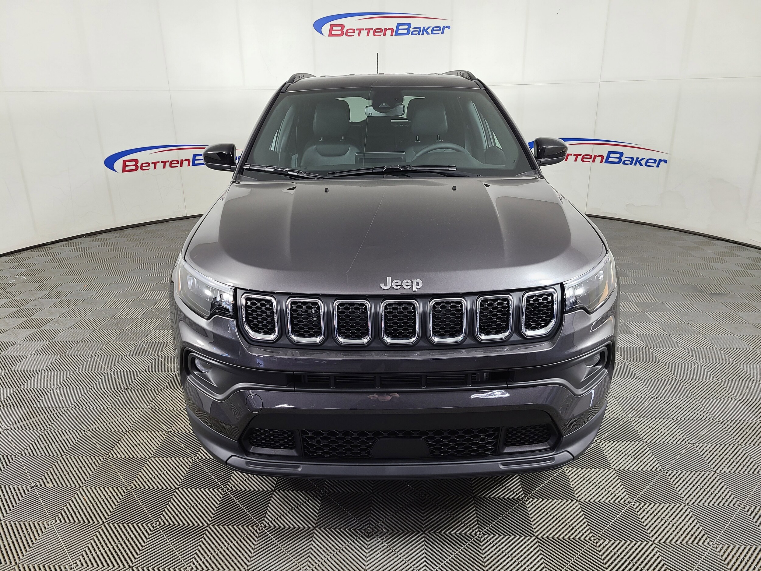 2024 Jeep Compass Latitude photo 2