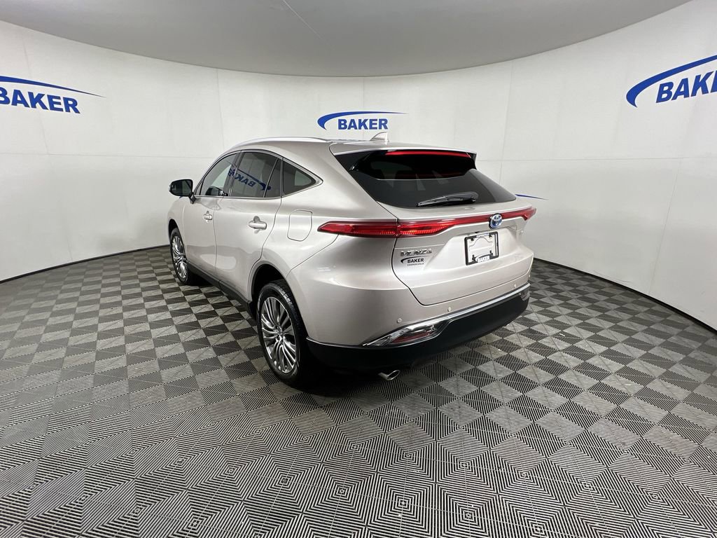 Used 2024 Titanium Glow Toyota LE image 7