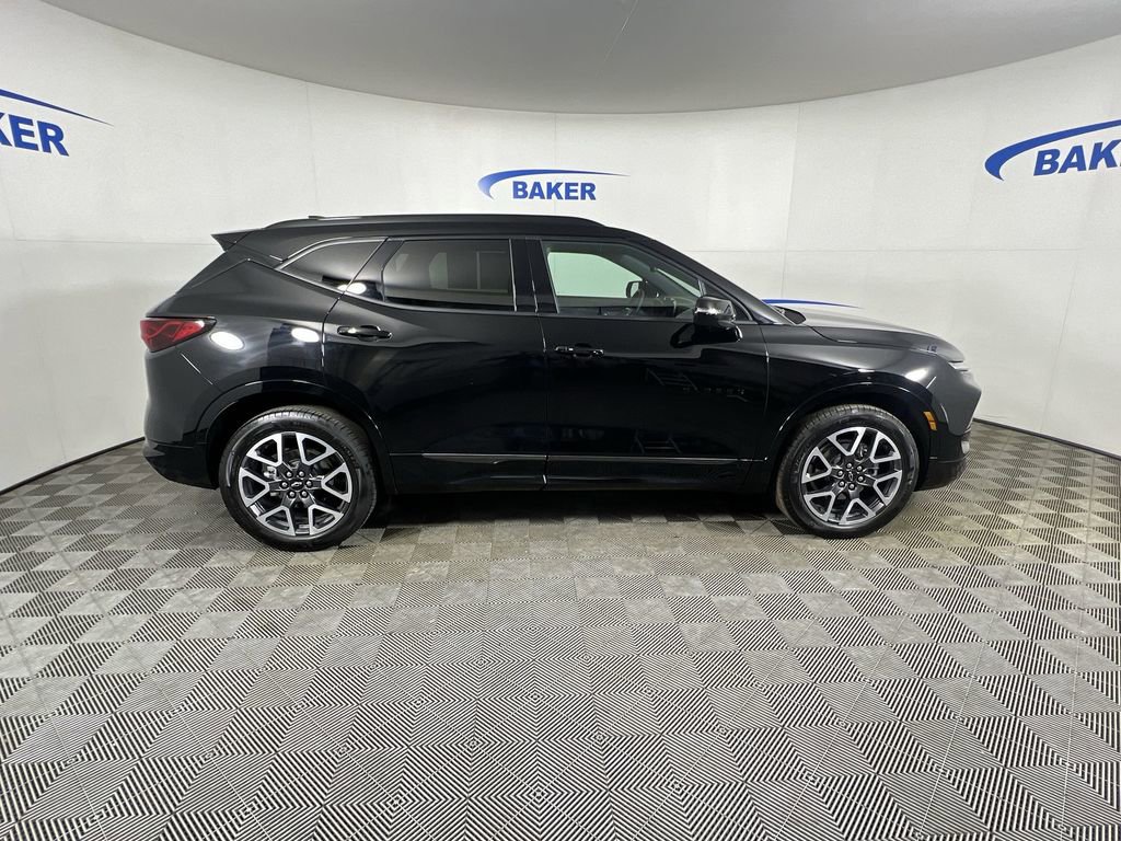 Used 2025 Black Chevrolet RS image 10