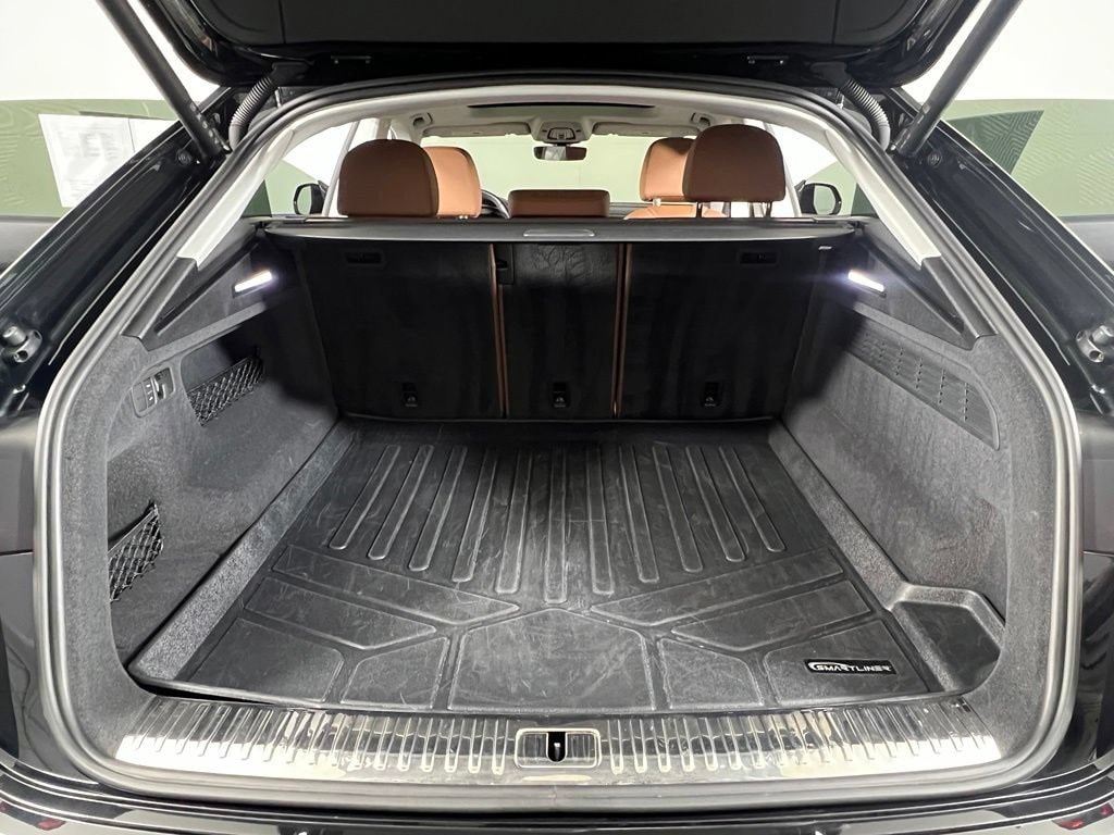 Used 2022 Mythos Black Audi 55 Premium image 14
