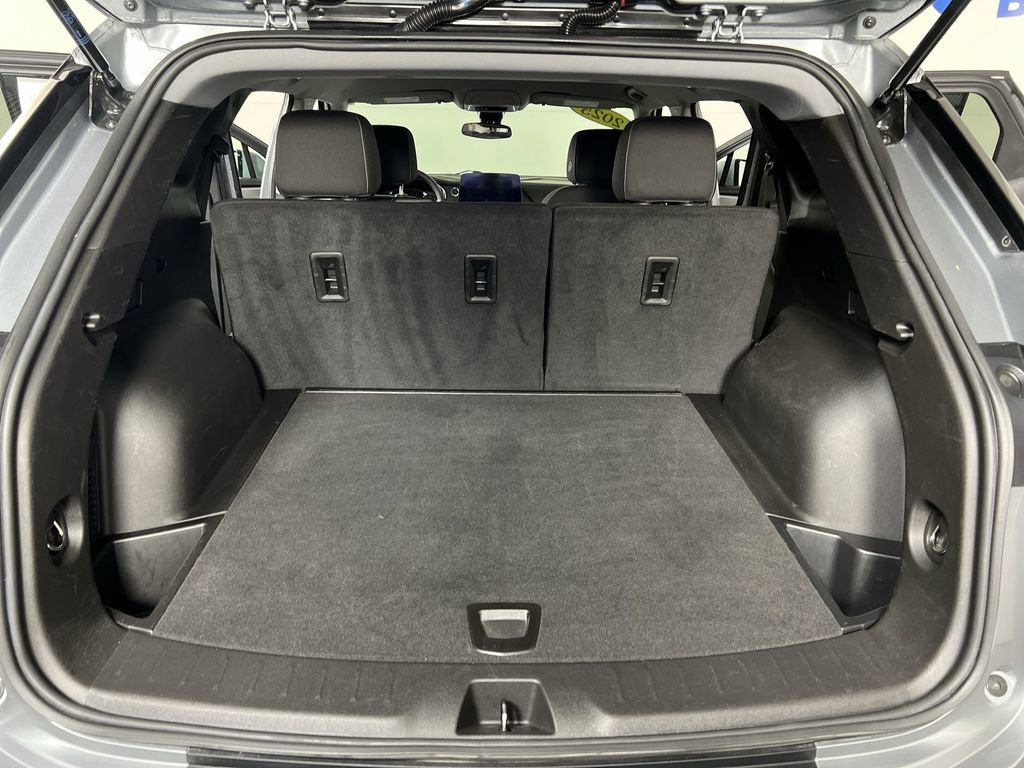 Used 2025 Sterling Gray Chevrolet LT w/2LT image 25