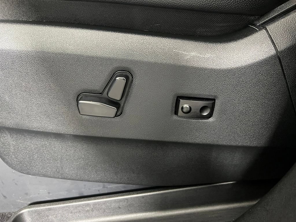 Used 2020 Octane Red Pearlcoat Dodge SXT image 22