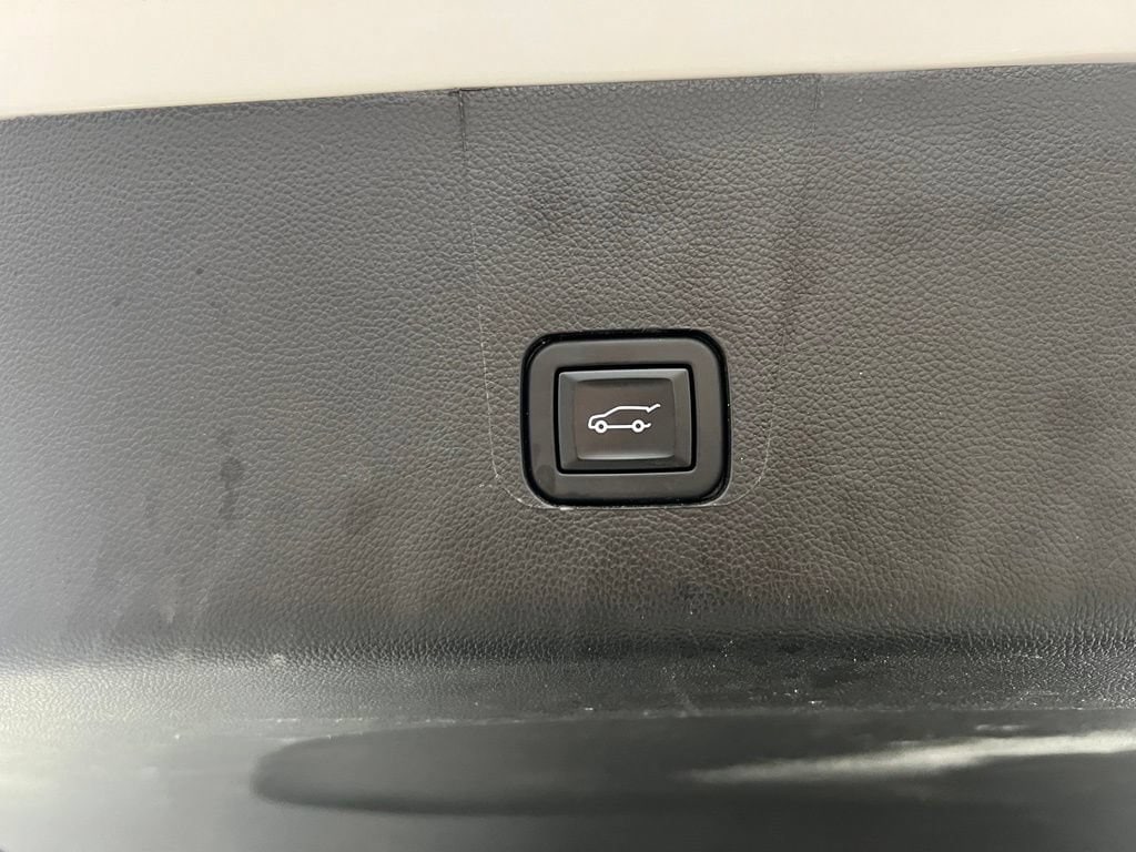 Used 2023 Summit White Chevrolet LT Leather image 16