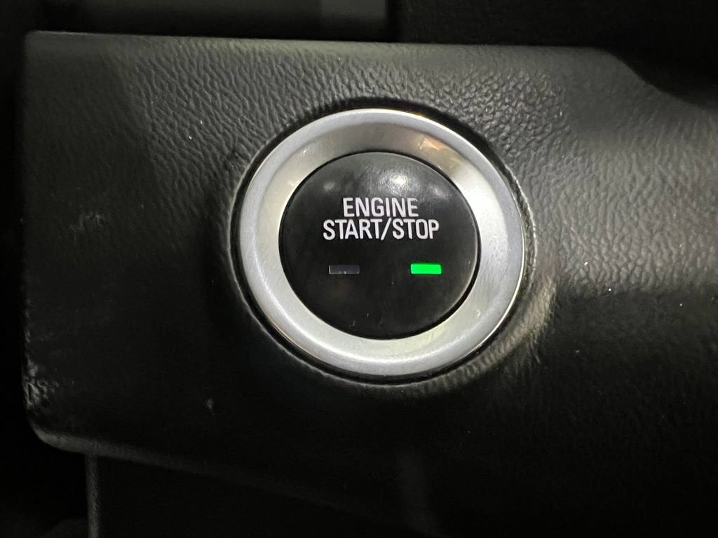 Used 2018 Quicksilver GMC SLT image 28