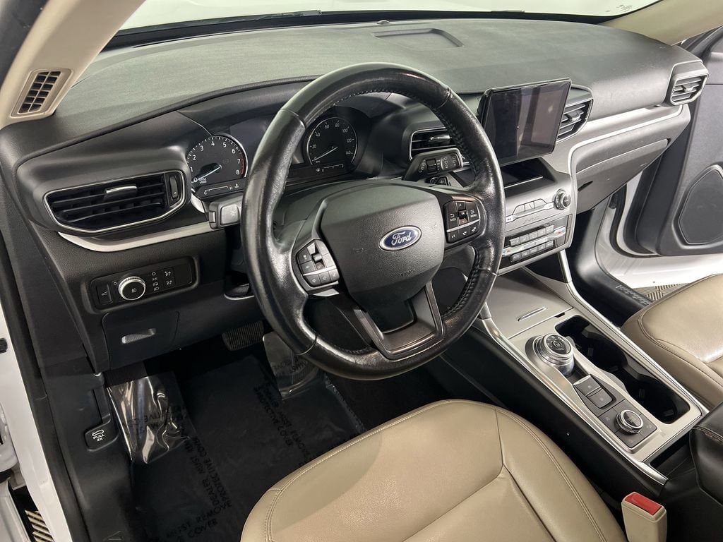 Used 2020 Oxford White Ford XLT image 11