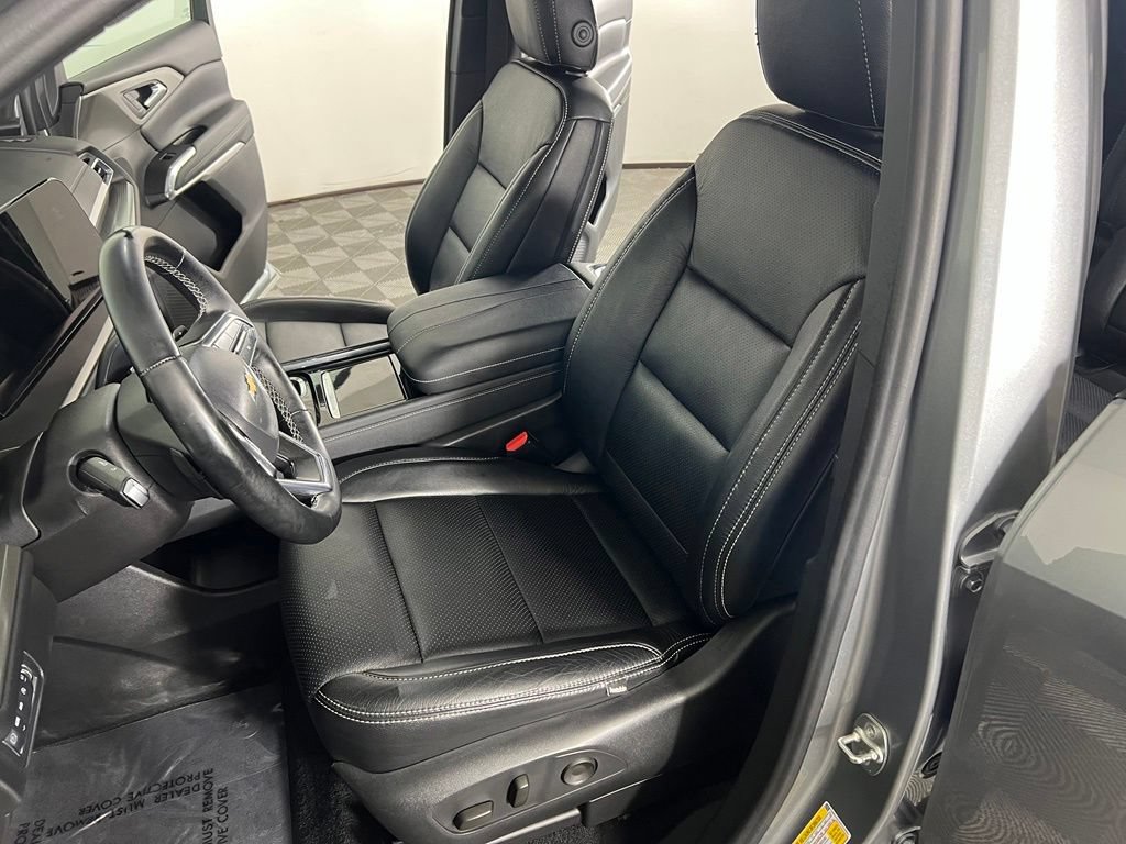 Used 2024 Sterling Gray Chevrolet LT image 18
