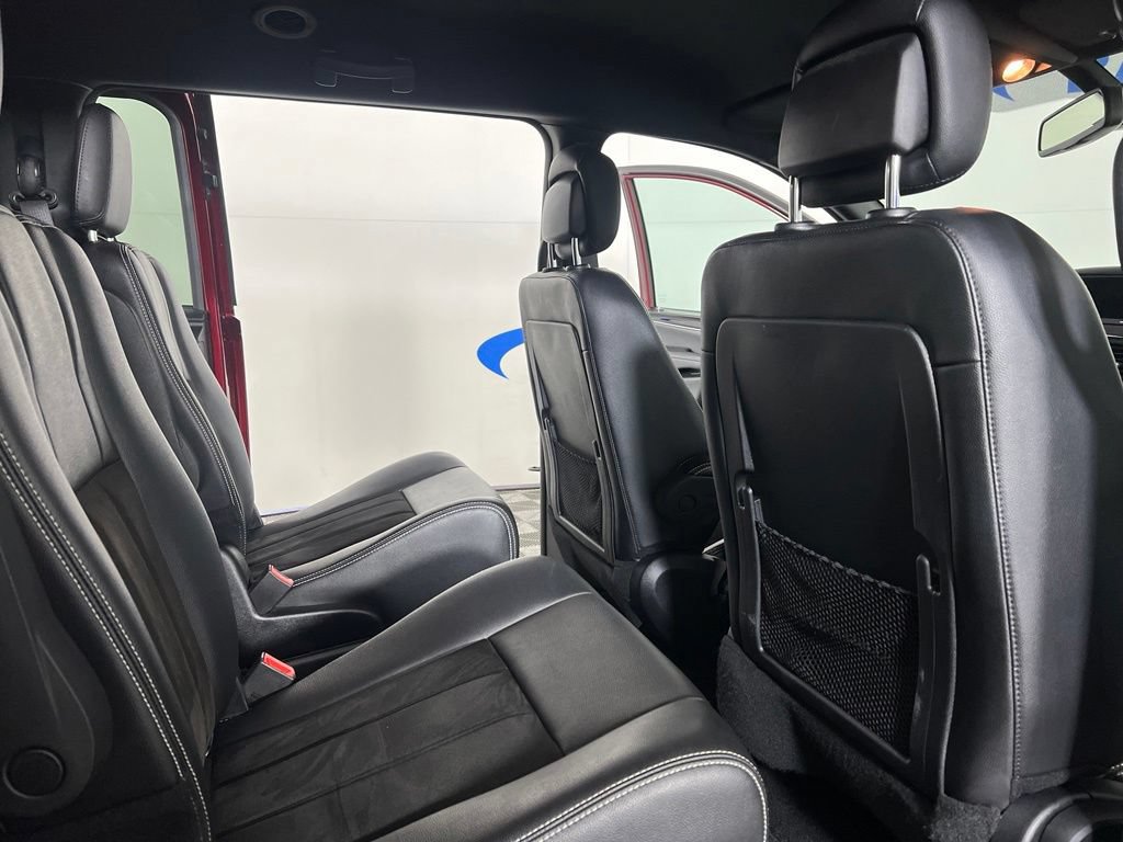 Used 2020 Octane Red Pearlcoat Dodge SXT image 13