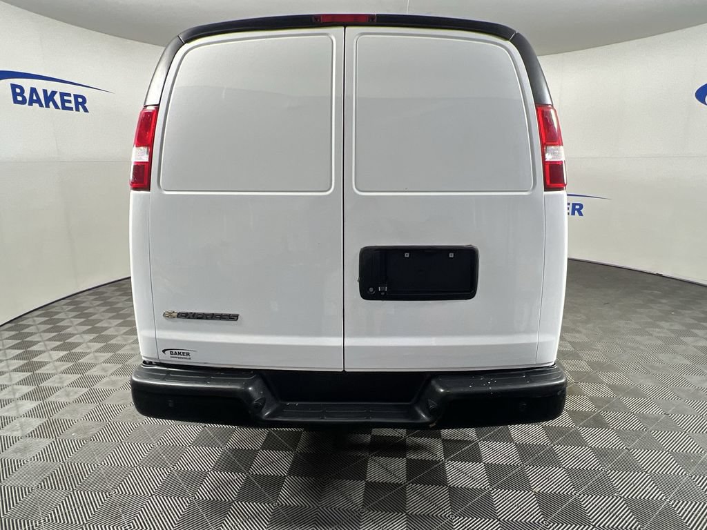 Used 2019 Summit White Chevrolet Work Van image 7