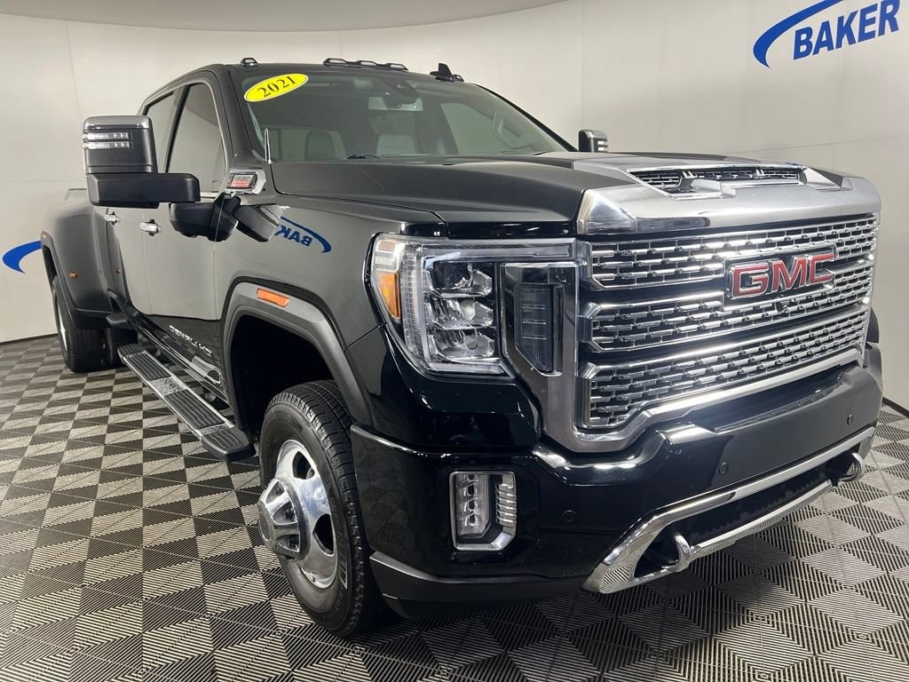 Used 2021 Onyx Black GMC Denali image 8